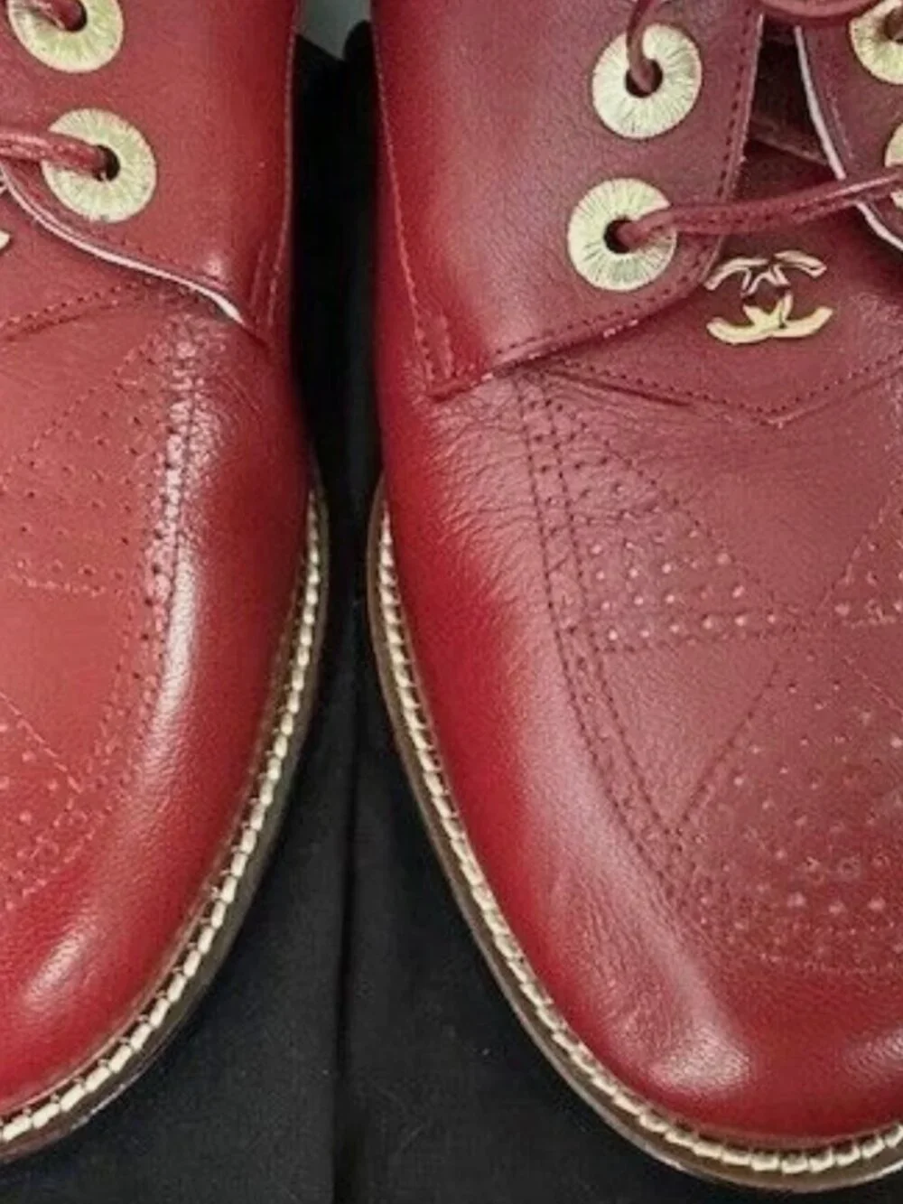 New Authentic Chanel Oxford/Red leather Size 38 W/dustbag, No Box